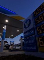 قیمت های آتی بنزین آمریکا به پایین ترین سطح خود از قبل از بحران اوکراین رسیده است