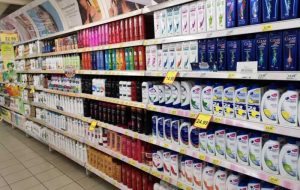 قیمت‌های متفاوت شامپو در بازار/ حمام رفتن چقدر هزینه دارد؟