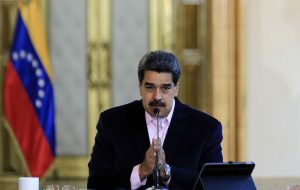 مادورو: آمریکا می‌خواهد هواپیمای ونزوئلا را بدزدد