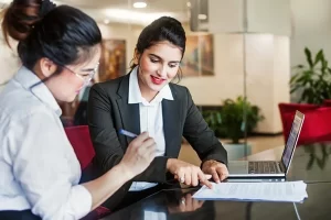 مزیت کارمند شدن در کانادا