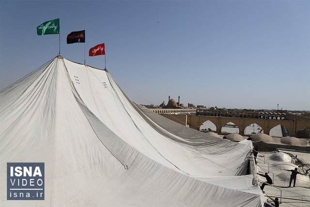 ویدئو / آئین برافراشتن خیمه «هارونیه» در اصفهان