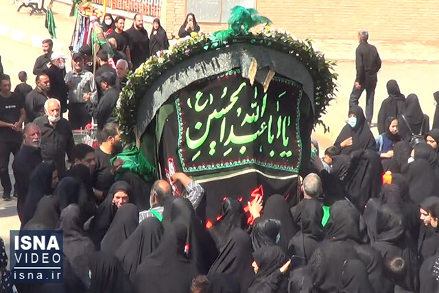 ویدئو / آئین ۱۰۰ ساله سنگ‌زنی در روستای علاء سمنان