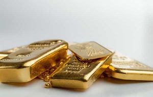 پنج شنبه، 11 آگوست – قیمت طلا بالای 1800 دلار باقی می ماند