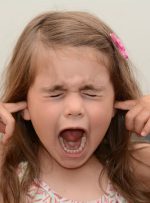 چند نکته درباره ترسِ مَرضی و نحوه برخورد با تیک‌ عصبی در کودکان