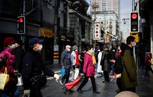 چین برای احیای اقتصاد متزلزل، معیارهای وام دهی را کاهش می دهد