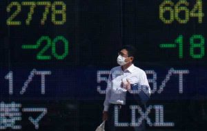 سهام آسیا افزایش یافت، دلار قبل از آزمون تورم مهار شد