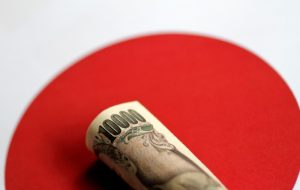 ین ژاپن با تغییر سیاست بانک مرکزی آمریکا به بالاترین حد در 4 ماه گذشته رسید، آسیا FX سقوط کرد توسط Investing.com