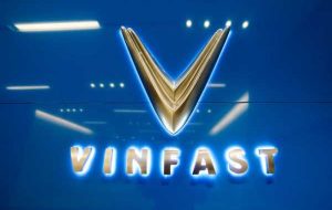 VinFast ویتنام اولین شاسی بلندهای الکتریکی را تحویل می دهد و به تحویل ایالات متحده می پردازد