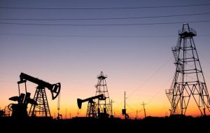 افزایش قیمت نفت خام در میان نرمی دلار، مقاومت خط روند کلیدی Bulls Eye