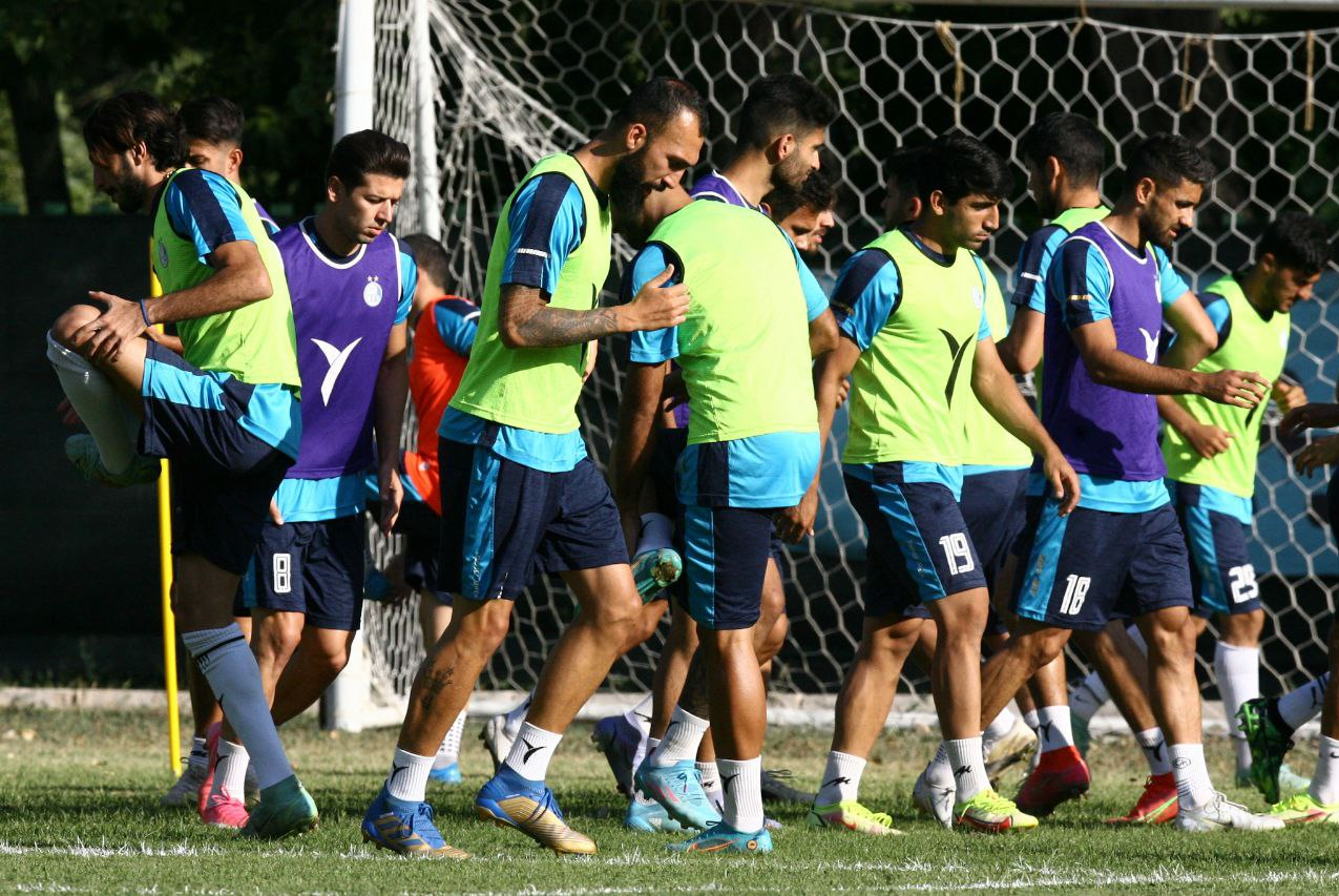 بازگشت بازیکن جنجالی استقلال به تمرین!/ عکس