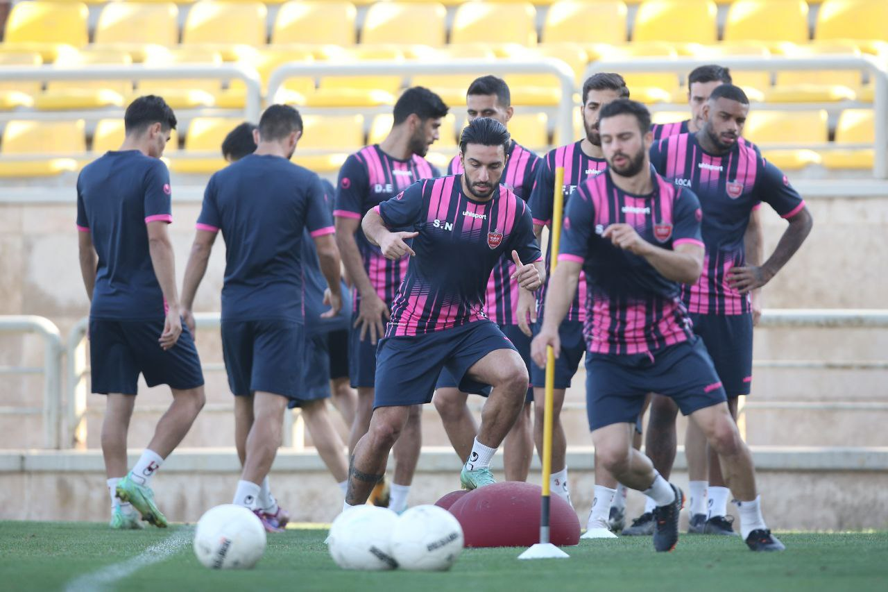 تمرین ۸۰ دقیقه‌ای پرسپولیس در تهران 