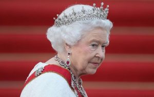 تکلیف ارث ۵۰۰ میلیون دلاری ملکه بریتانیا چه می‌شود؟