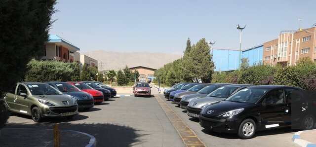 جدیدترین قیمت پراید، تیبا، تارا و شاهین / کوییک دنده‌ای به ۲۰۱ میلیون تومان رسید/ پیش‌بینی قیمت خودرو در روزهای آینده