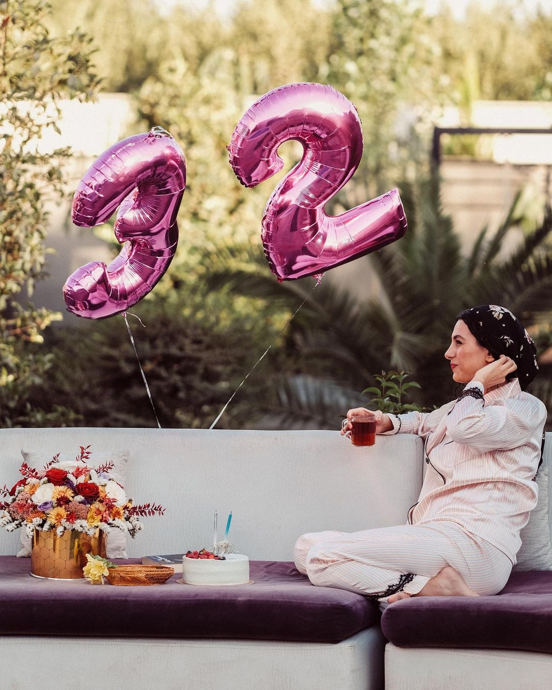 جشن تولد بازیگر معروف زن با لباس خواب! + عکس