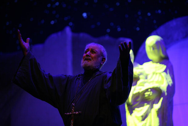 جلیل فرجاد از یاد انوشیروان ارجمند نوشت