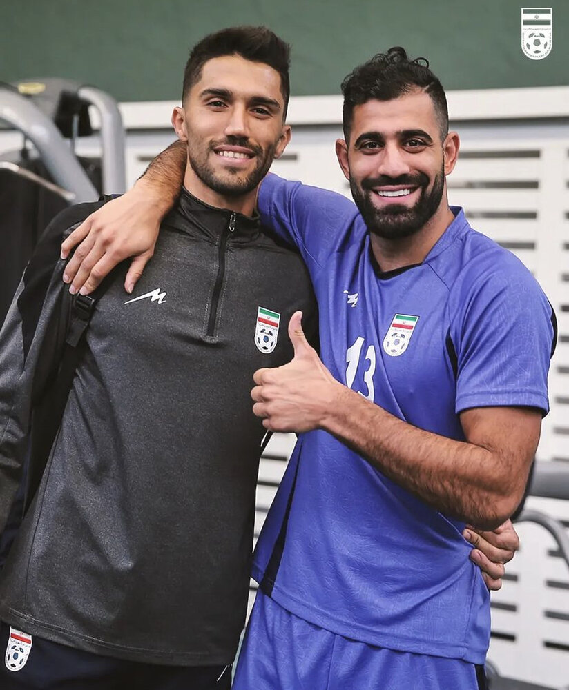 رفاقت کاپیتان استقلال با یاغی سرخابی‌ها/عکس