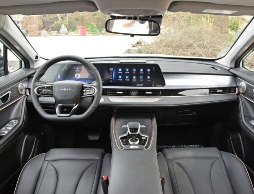 عکس | شاسی بلند جدید و اسپرت چری در راه روسیه و ایران