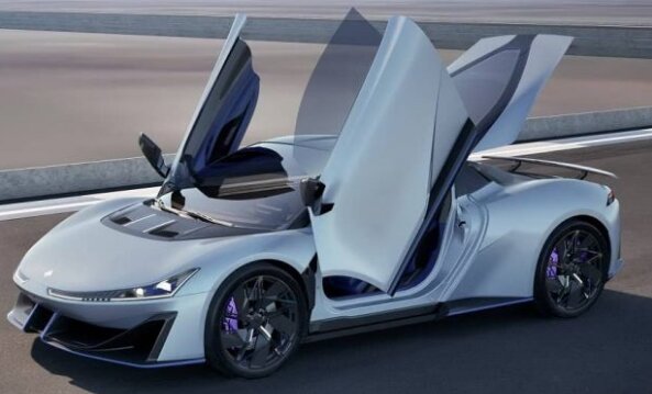 عکس | چینی‌ها ابرخودرو ساختند/ صفر تا ۱۰۰ کمتر از ۲ ثانیه!