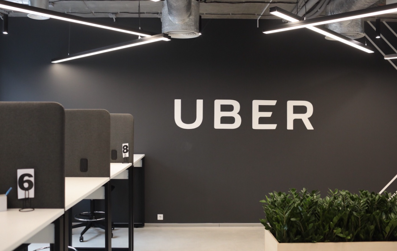 فیسبوک، در آمریکا دیجی‌کالا در ایران