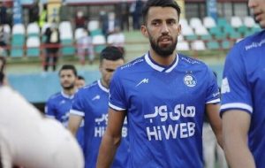 واکنش بازیکن استقلال به شعار هواداران؛ گل می‌زدیم باغیرت بودیم؟