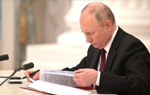 پوتین حکم انتصاب سفیر جدید روسیه در ایران را امضا کرد پوتین حکم انتصاب سفیر جدید روسیه در ایران را امضا کرد