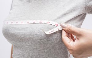 ۱۳ روش برای داشتن سینه خوش فرم بدون جراحی ۱۳ روش برای داشتن سینه خوش فرم بدون جراحی