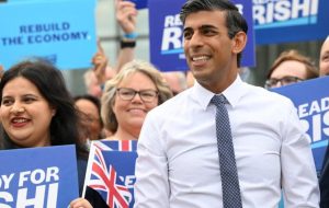 با اولین نخست‌وزیر آسیایی‌تبار بریتانیا آشنا شوید