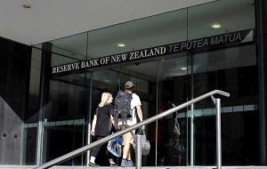 بانک مرکزی نیوزلند نرخ بهره را 50 واحد افزایش می دهد که 75 واحد در نظر گرفته می شود