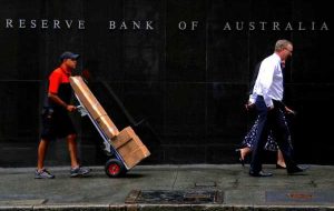 بودجه استرالیا برای کاهش رشد، کنترل هزینه ها