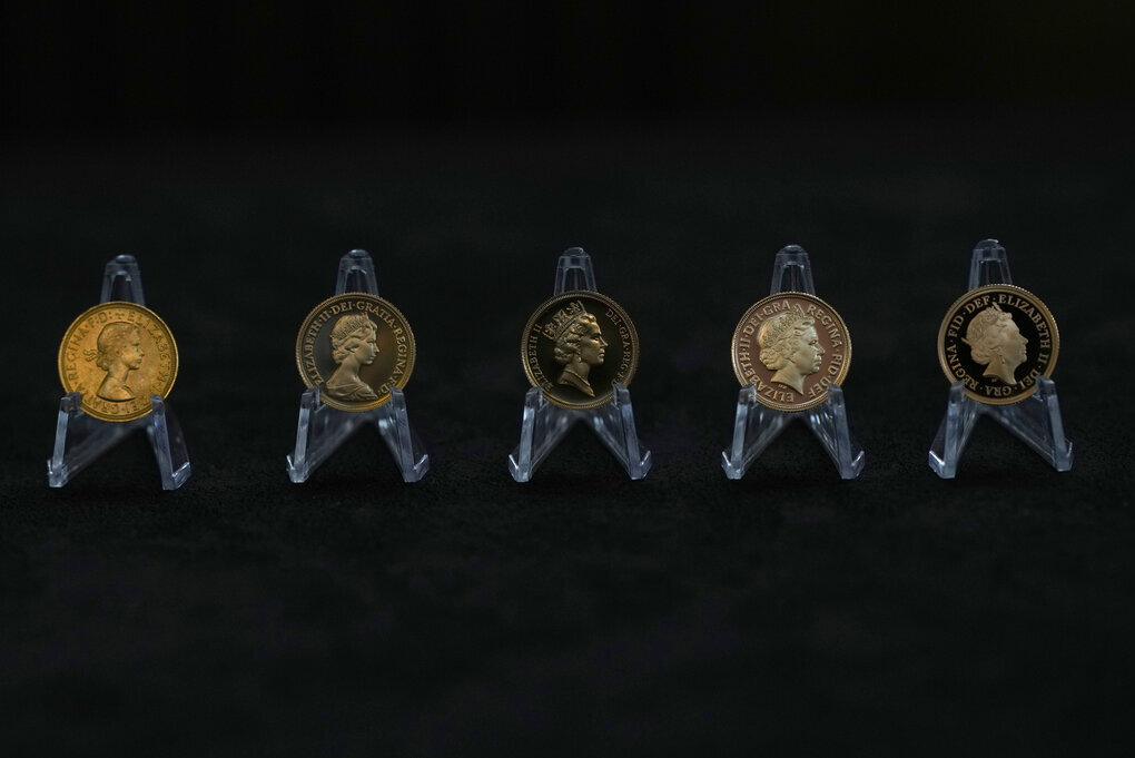 جلوس چارلز روی سکه های جدید انگلیس!
