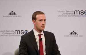 زاکربرگ برای شهادت در پرونده ایالات متحده علیه قرارداد واقعیت مجازی فیس بوک
