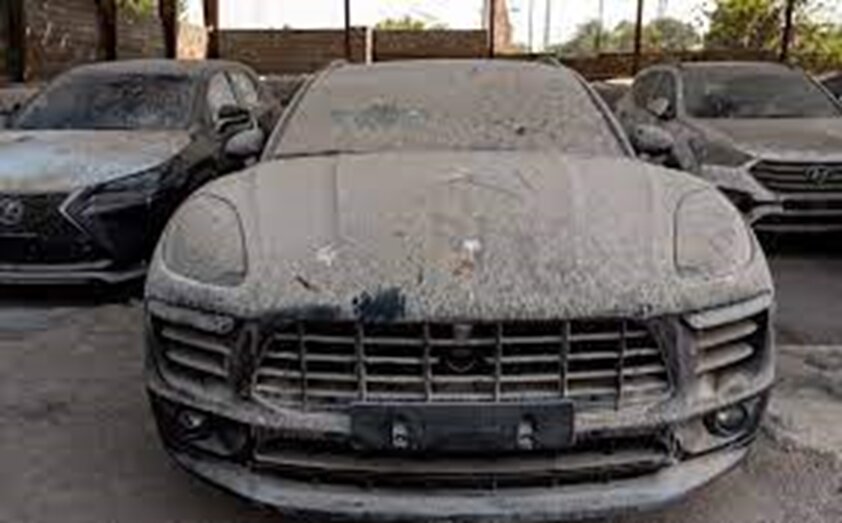 عکس | این ماشین خاک گرفته ته انبار گمرک اقلا 8 میلیارد می ارزد!