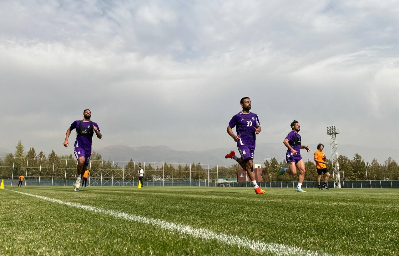 عکس|کی‌روش سه بازیکن تیم ملی را تمرین داد