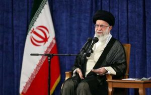هشدار سپاه پاسداران ایران به روحانی درباره “آژیتاسیون” در ناآرام جنوب شرقی