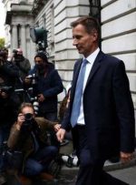 وزیر دارایی جدید بریتانیا هشدار داد که برخی از مالیات ها با نزدیک شدن به تصمیمات دشوار افزایش خواهد یافت