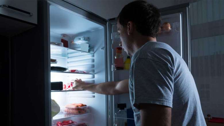 شب غذا خوردم - دیروقت غذا خوردن