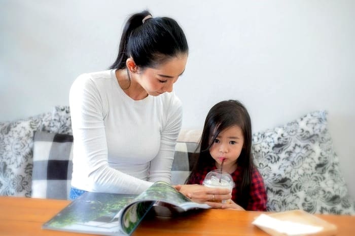 مادر و فرزند تربیت فرزند