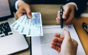 ‌شانه‌ خالی کردن بانک‌ها از پرداخت وام بدون ضامن