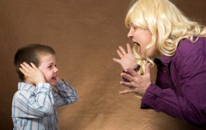 عواقب فریاد زدن بر سر کودکان