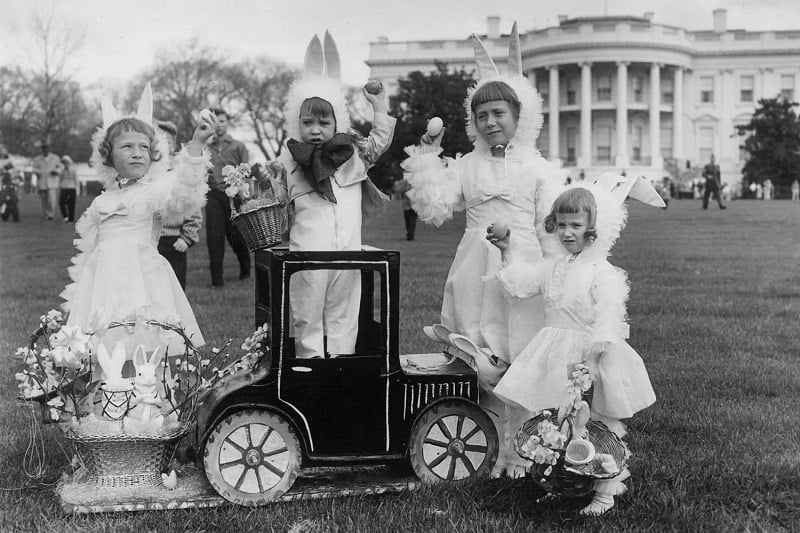 مراسم نمادین پنهانکردن تخممرغ در روز عید پاک