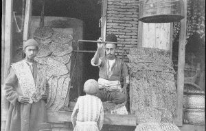 عکسی از یک نانوایی در زمان قاجار