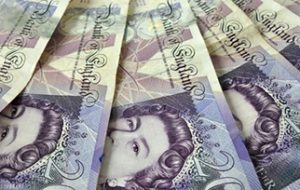 آیا پوند انگلیس پایین آمده است؟