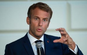 امانوئل مکرون وعده ای جدید به زلنسکی داد