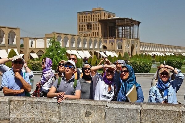 برای بهبود گردشگری ایران چه سناریوهایی باید در پیش گرفت؟
