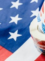 بلاتکلیفی در مورد انتخابات ایالات متحده باعث پیشنهادات در خزانه داری و فروش دلار می شود
