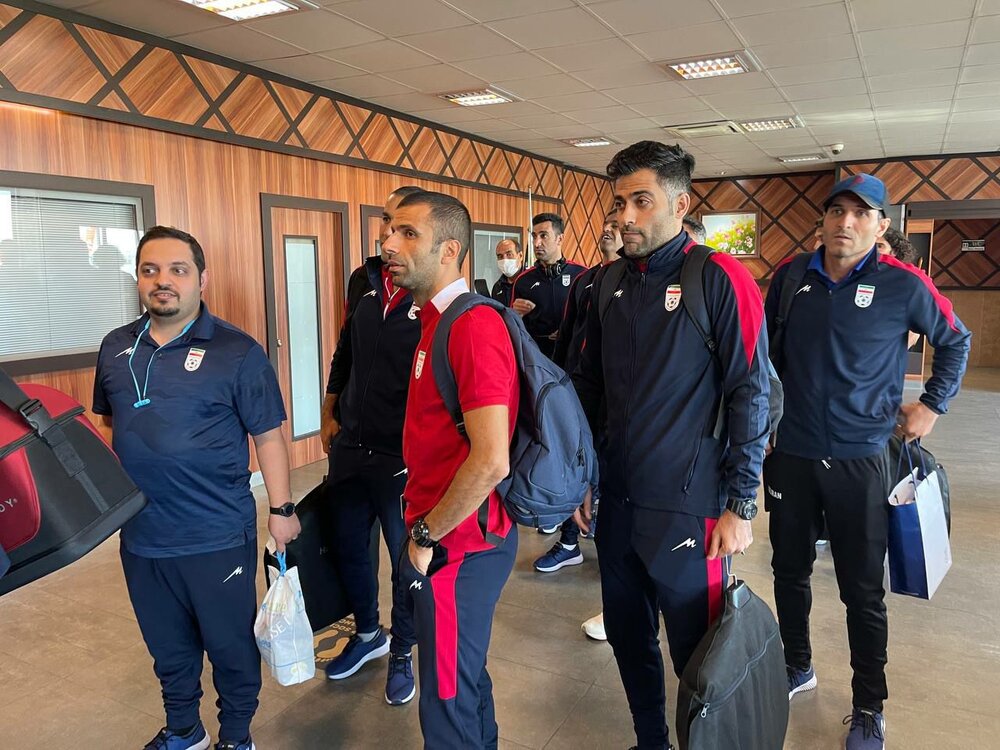 تصاویر | بازگشت ملی‌پوشان فوتبال ساحلی پس از قهرمانی