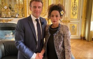 رشته توئیت رضا نصر در رابطه با دیدار مسیح علینژاد با مکرون