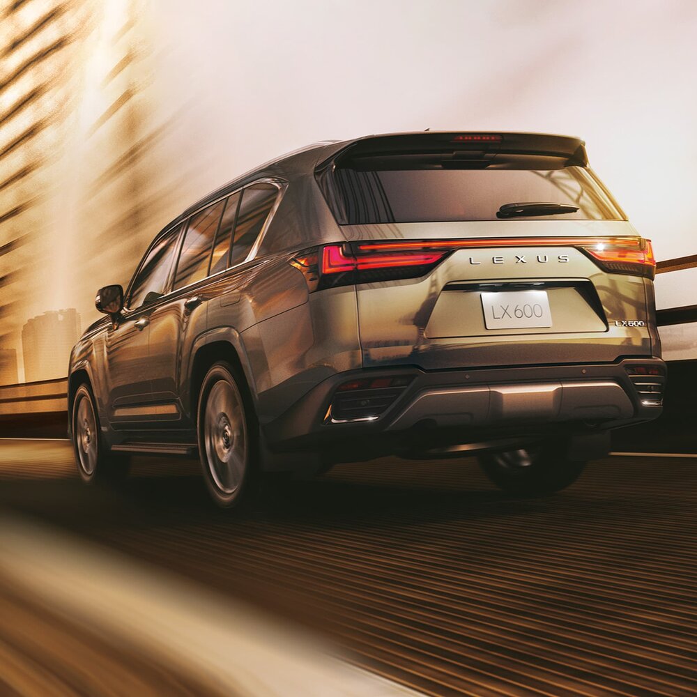 شاهکار لکسوس که تویوتا لندکروز مقابلش سر خم می‌کند / عکس