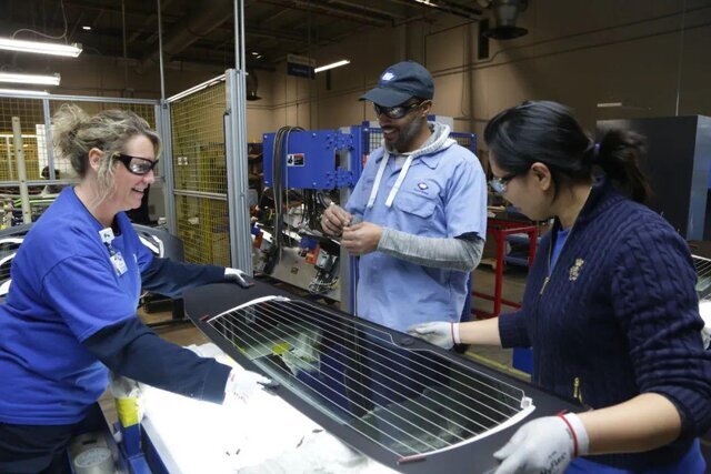 تغییر بزرگ در شیشه جلو خودروها / شیشه‌های قدیمی به تاریخ می‌پیوندند