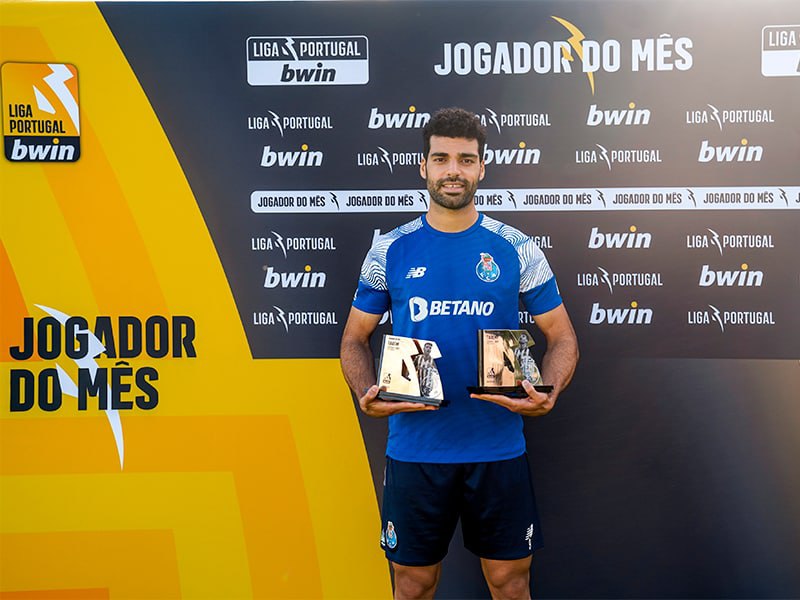 عکس | طارمی در یک ماه، 2 جایزه برنده شد! 